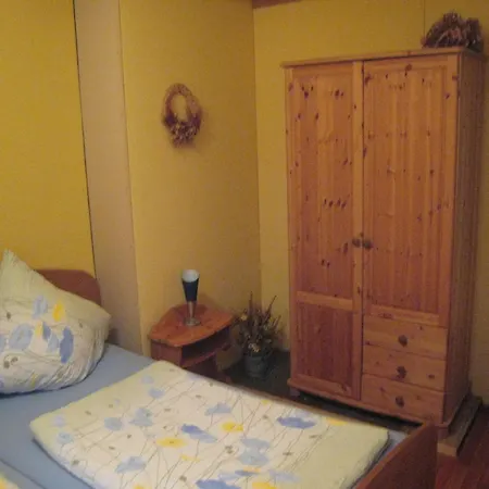 Morbach Hillside Mansion, Cleaning Included Tatil Evi
